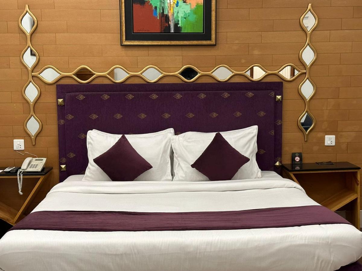 Lawrence View Hotel, Lahore Extérieur photo