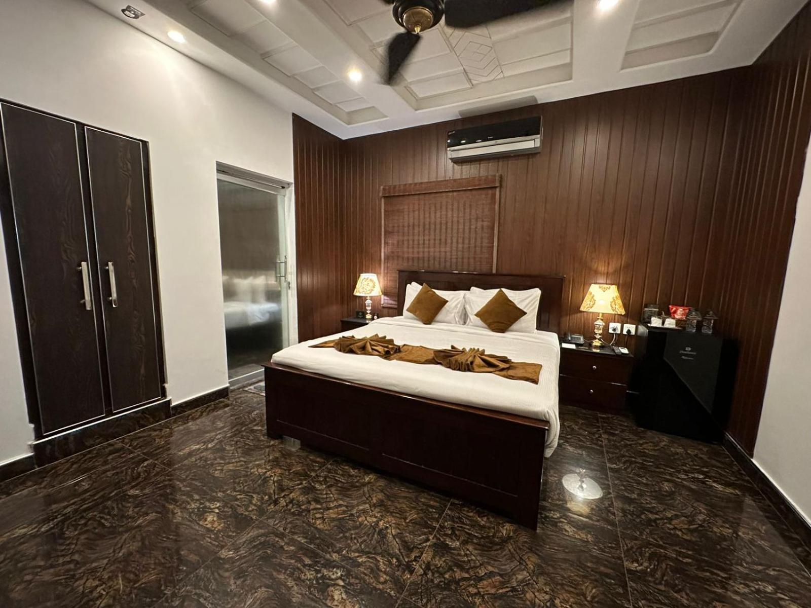 Lawrence View Hotel, Lahore Extérieur photo